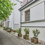 - Stil 1 *