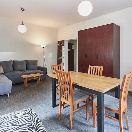 - Stil 1 شقة سفينويتشي