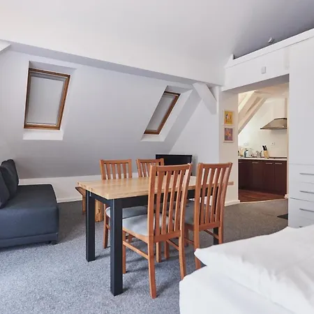 - Stil 1 Lägenhet *
